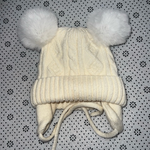 🛍 CUTE LITTLE GIRLS WINTER HAT SIZE 0-3 MONTHS 🛍 - Picture 1 of 6